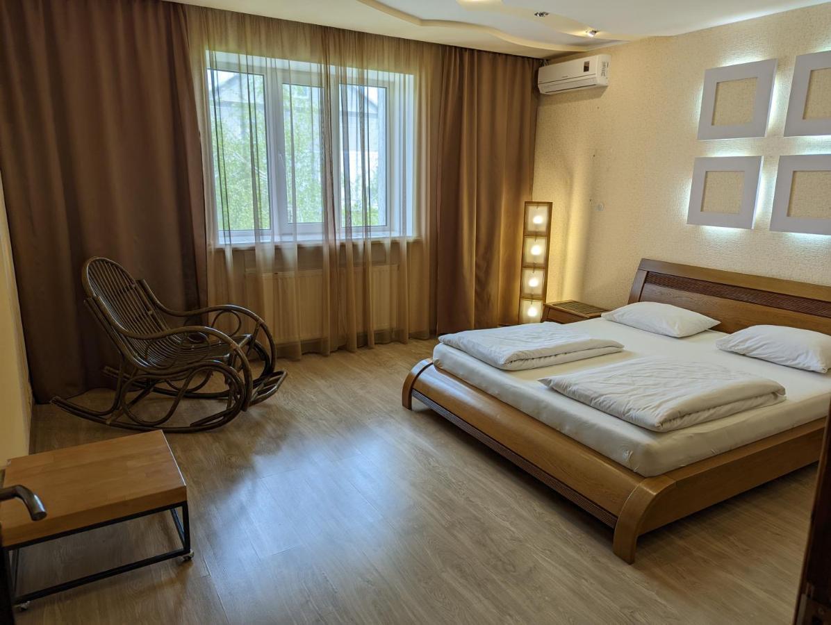 Rodynnyi Maietok Family Estate Villa Камианец-Подилский Стая снимка